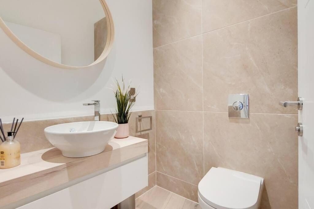 11 Borough Apartments - Bright & Spacious 2-Bed Near London Bridge Екстер'єр фото